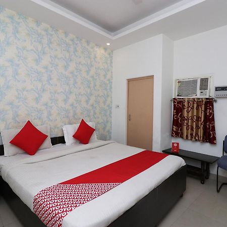 Oyo Flagship Hotel Daimond New Delhi Ngoại thất bức ảnh