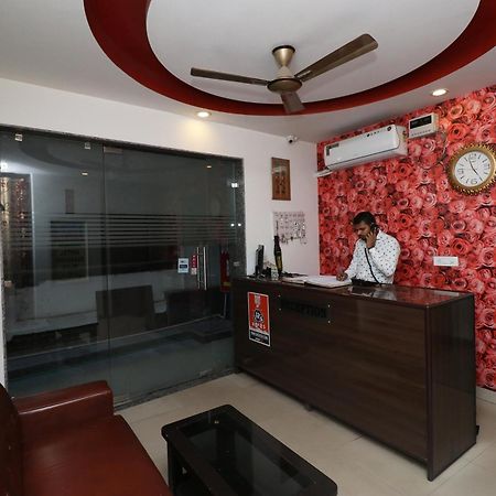 Oyo Flagship Hotel Daimond New Delhi Ngoại thất bức ảnh